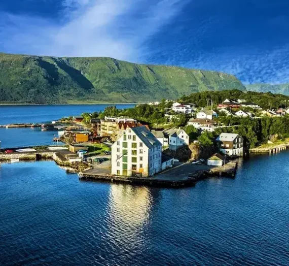 Ile Norwegia ma mieszkańców?
