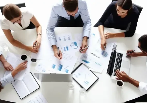 Jak prowadzić kadry i płace w firmie?